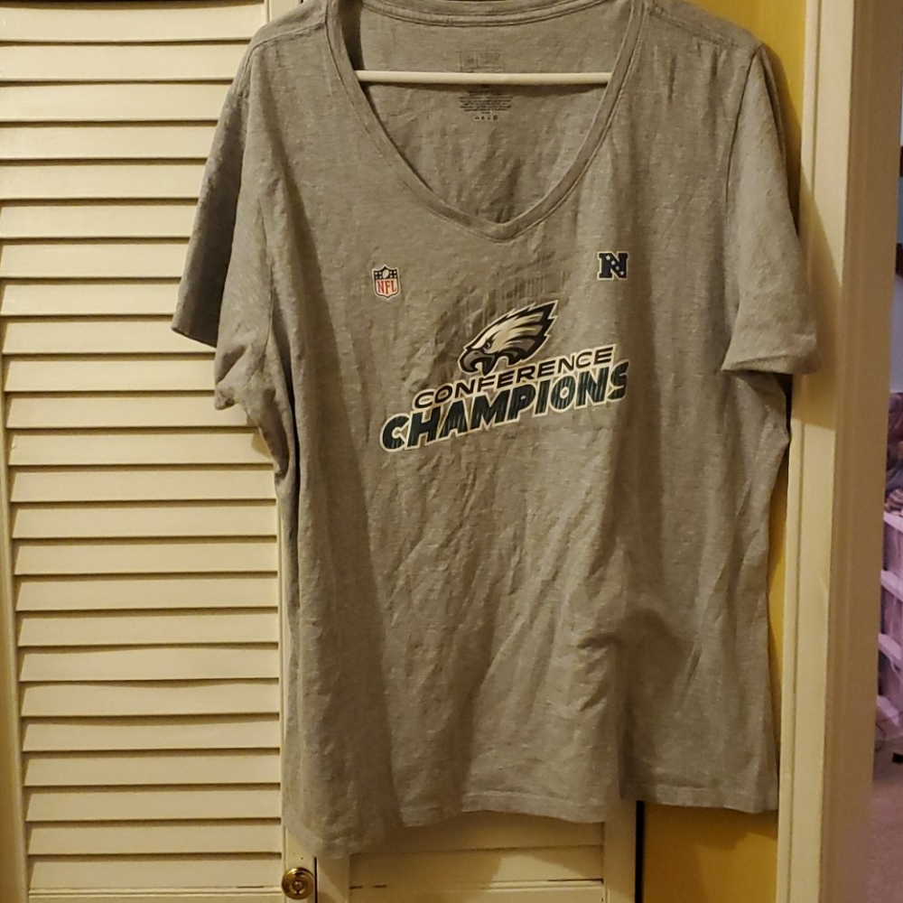 Eagle's v-neck nfc champs tshirt